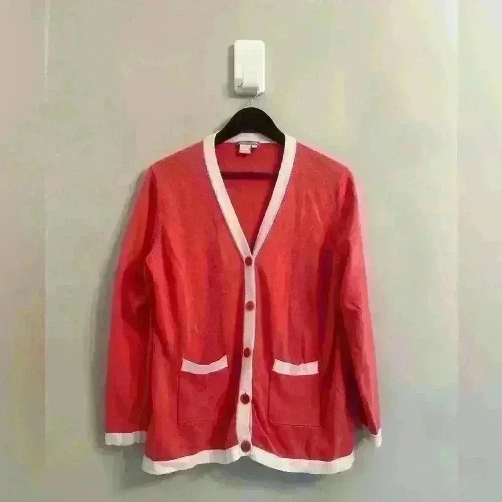 Evelyn and Arthur 2 piece Cardigan Set , Shell Inside Size L  Cardigan Size XL